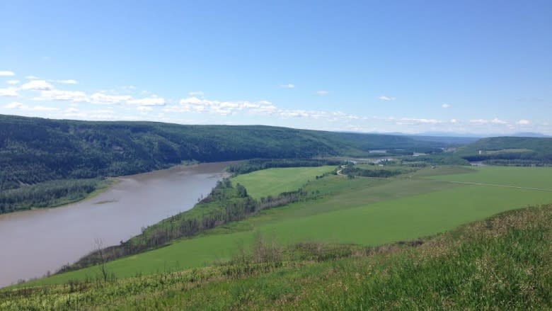 Worried about downstream impacts, Northern leaders urge action on Site C dam