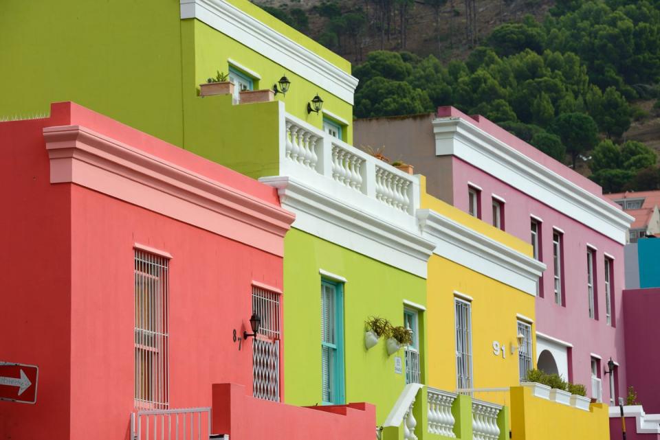 <p>Citrusy shades line this Cape Town block.</p>