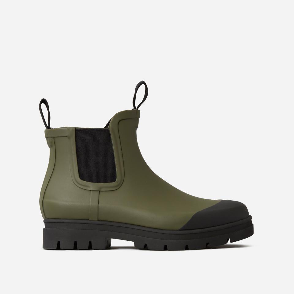 <p><a href="https://go.redirectingat.com?id=74968X1596630&url=https%3A%2F%2Fwww.everlane.com%2Fproducts%2Fwomens-rain-boot-surplus&sref=https%3A%2F%2Fwww.goodhousekeeping.com%2Fclothing%2Fg29091176%2Fbest-rain-boots%2F" rel="nofollow noopener" target="_blank" data-ylk="slk:Shop Now;elm:context_link;itc:0;sec:content-canvas" class="link ">Shop Now</a></p><p>Surplus Rain Boots</p><p>everlane.com</p><p>$85.00</p><span class="copyright">Everlane</span>