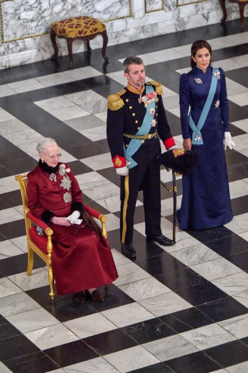 Mary y Federico de Dinamarca acompañan a la reina Margarita en los últimos compromisos de su reinado