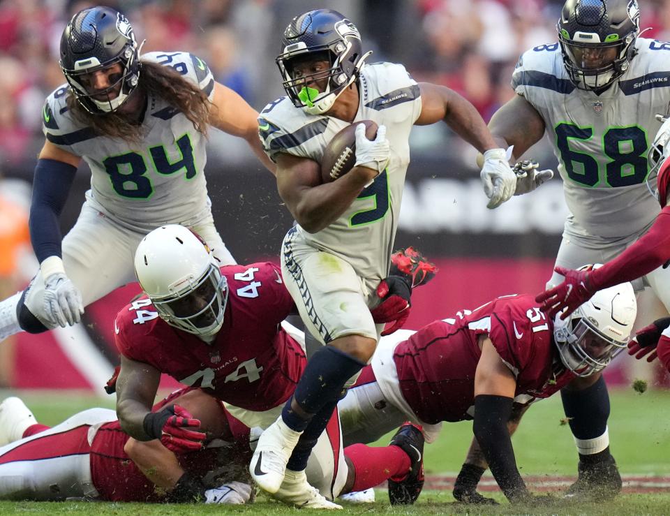 Kenneth Walker III and the Seattle Seahawks are underdogs against the Tampa Bay Buccaneers in NFL Week 10.