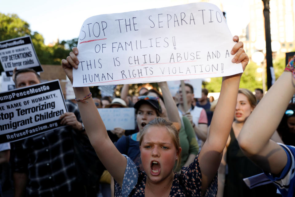 <p>People protest against the Trump administration’s policy of separating immigrant families suspected of illegal entry, in New York, N.Y., June 19, 2018. (Photo: Brendan McDermid/Reuters) </p>