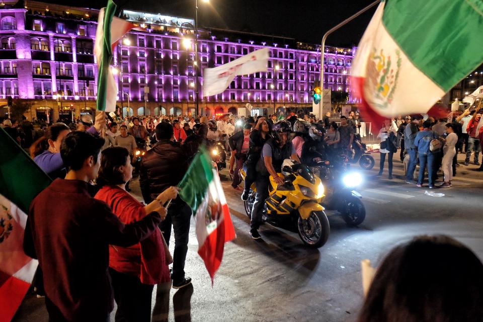 FOTOS | Así celebran el triunfo de AMLO