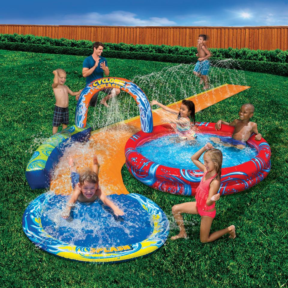 Banzai Cyclone Splash Park (Walmart / Walmart)