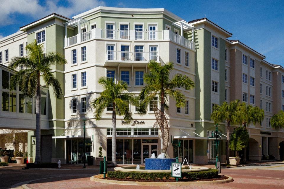 Harbourside Place contains hotel space, retailers and restaurants in Jupiter.