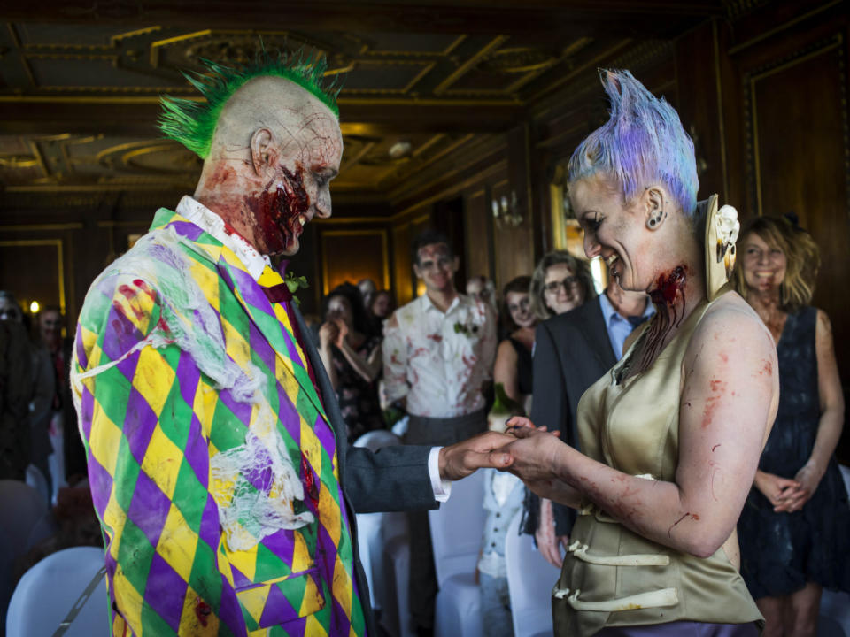 Zombie-Hochzeit: Die schaurig-schönen Bilder zur Grusel-Party