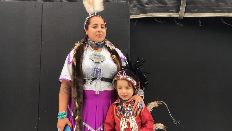 The sights, sounds and faces of National Aboriginal Day in Quebec