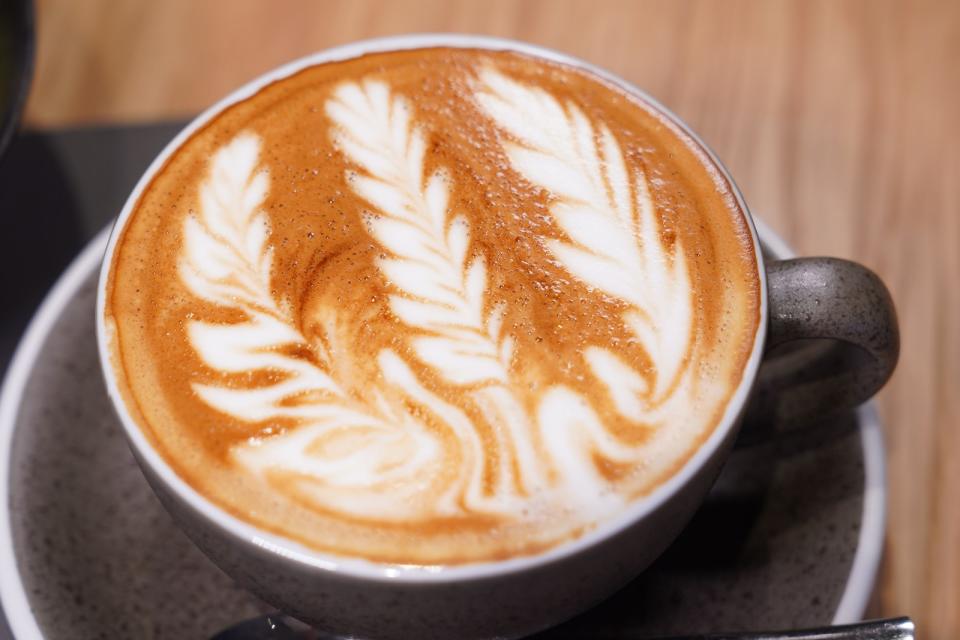 Latte（單點$40/熱、$42/凍）  