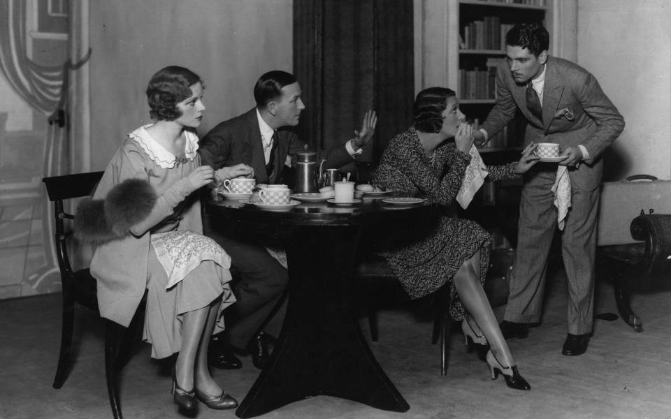 'What is surprising is how often group portraits are attempted': Gertrude Lawrence, Noel Coward, Laurence Olivier and Adrianne Allen in The Private Lives of Noël Coward