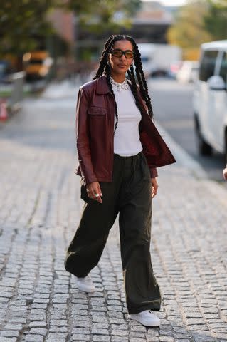 Leather Jacket with Cargo Pants Fall Outfits (58 ideas & outfits