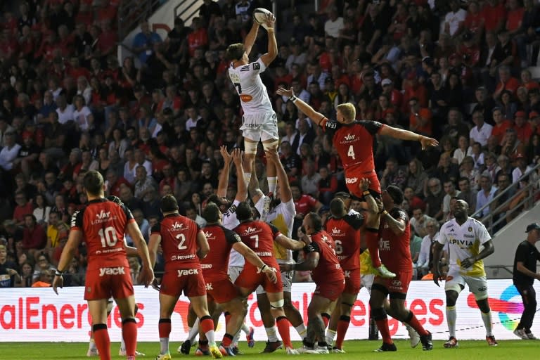 High life: La Rochelle flanker Oscar Jegou catches the ball at a line-out (Matthieu RONDEL)