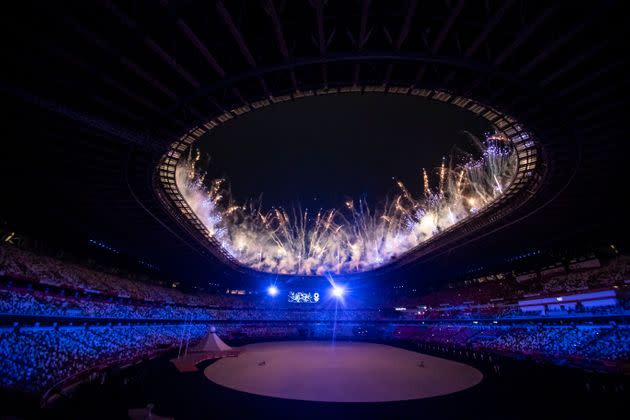 Fireworks light up the night sky. (Photo: DeFodi Images via Getty Images)