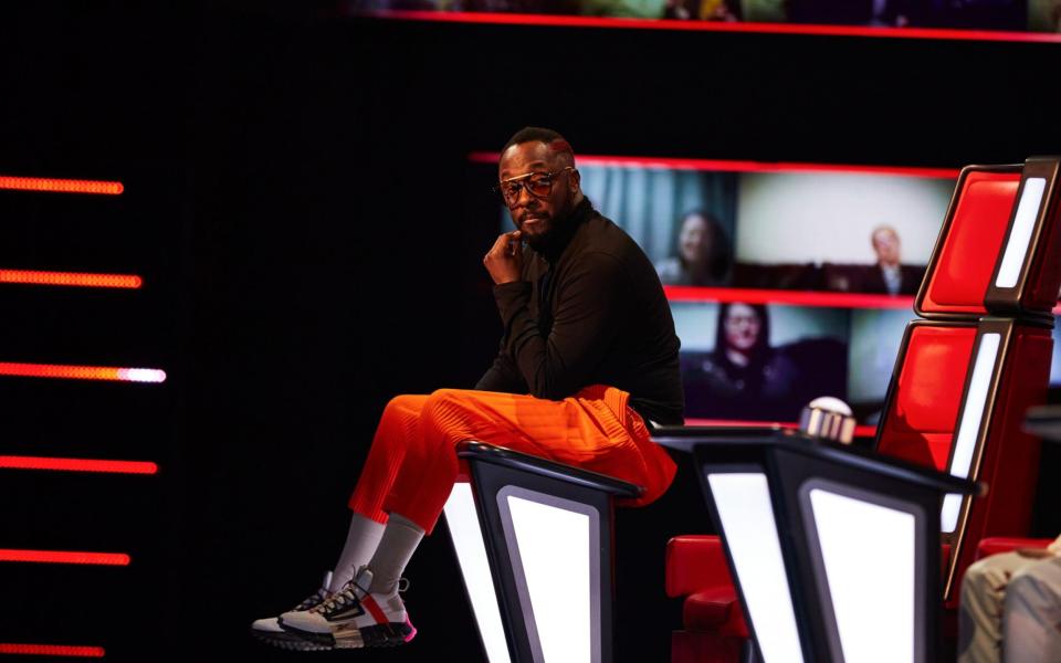 will.i.am larking about on The Voice - Rachel Joseph /ITV