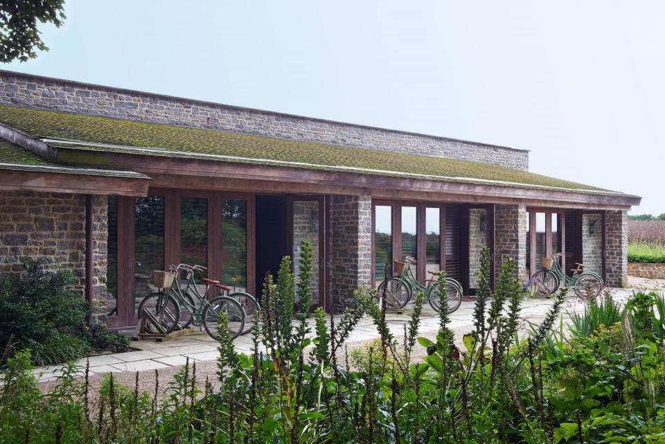 Babington House: Bikes outside Babington House's Cowshed spa (Soho House Babington House Cowshed)