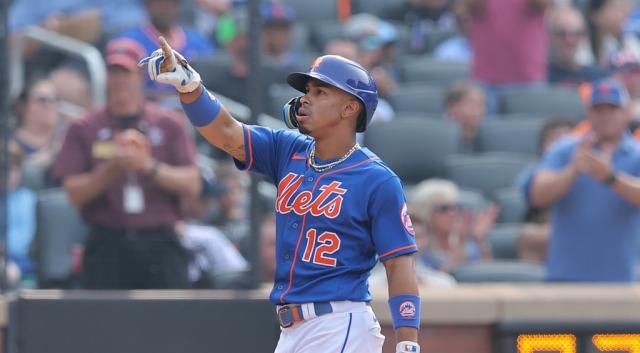 New York Mets Shortstop Francisco Lindor fields a ground ball and