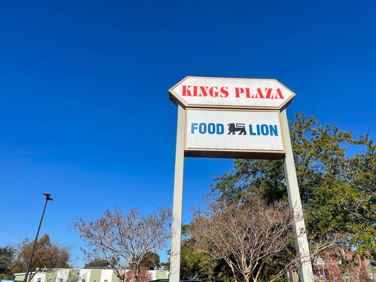 Food Lion sign