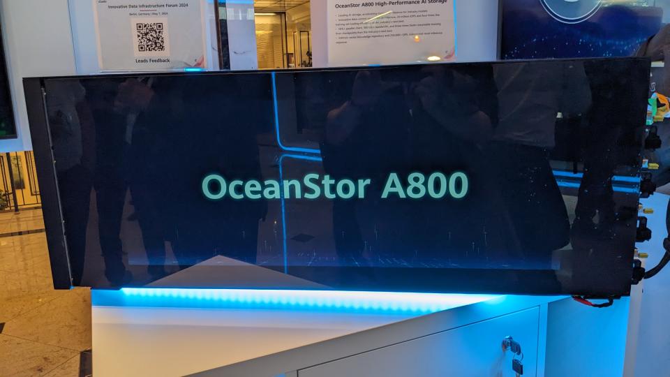 Huawei's OceanStor A800 NAS on show at IDI 2024