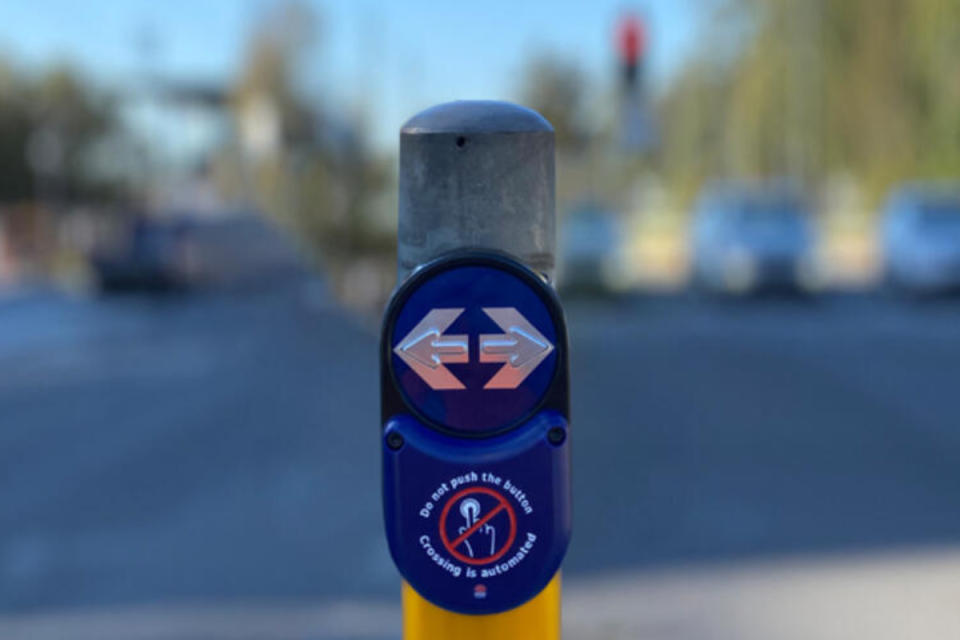 Sydney CBD traffic button