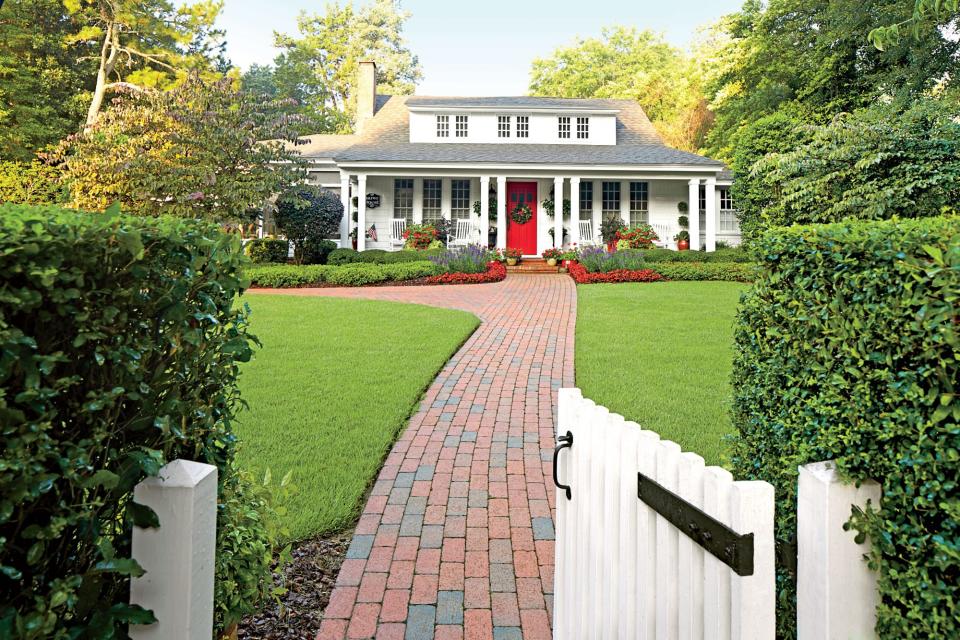 Farmhouse Red Door