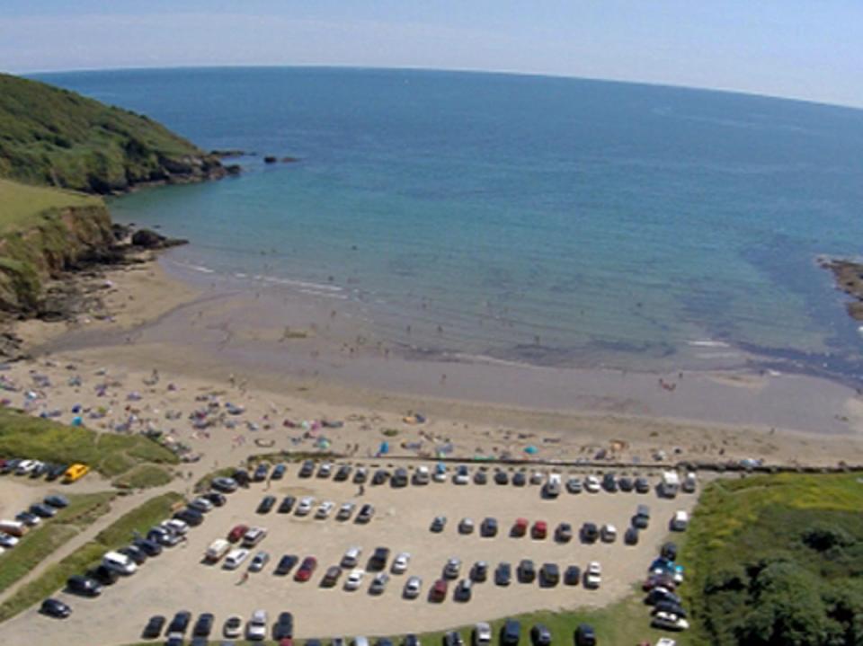 Porthluney Beach, also known as Carhays Beach, is a no-go area for swimmers after its water quality was rated poor. In 2022, it was rated sufficient. (http://www.caerhays.co.uk/)