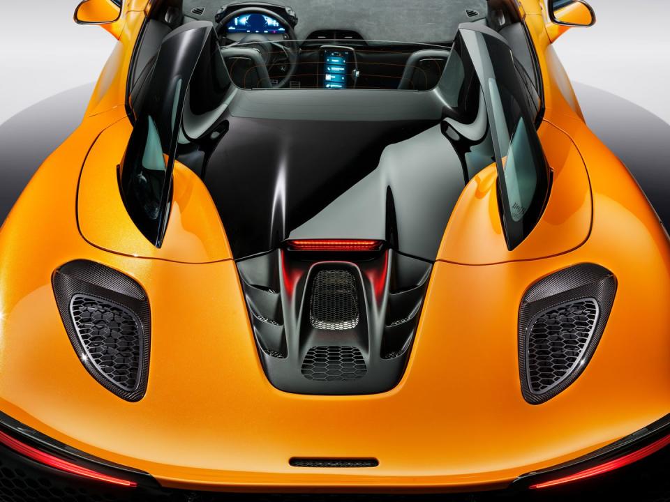 2025 mclaren artura spider