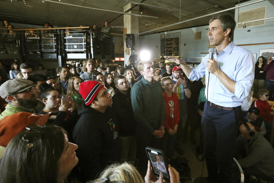 Democratic presidential candidate Beto O'Rourke visits Cargo Coffee on East Washington Avenue during a stop in Madison, Wis., Sunday, March 17, 2019. (Amber Arnold/Wisconsin State Journal via AP)