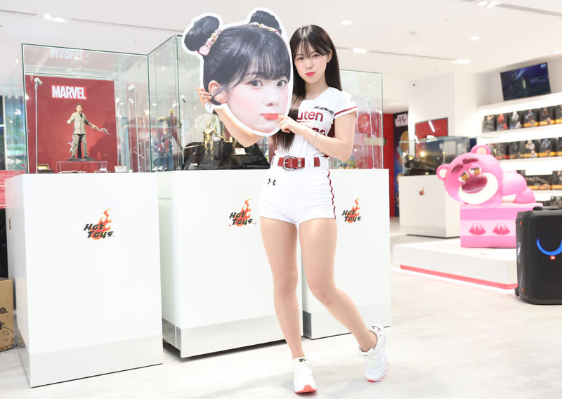 有「啦啦隊女神」封號的前韓國職棒起亞虎隊啦啦隊員李多慧，加盟中華職棒樂天桃猿隊啦啦隊後，受到台灣人熱烈歡迎。（示意圖：中央社）
