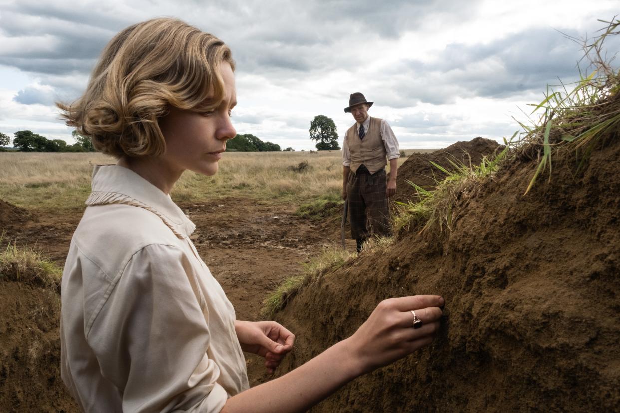 <p>Carey Mulligan and Ralph Fiennes bury their feelings in ‘The Dig’</p> (Larry Horricks/Netflix)