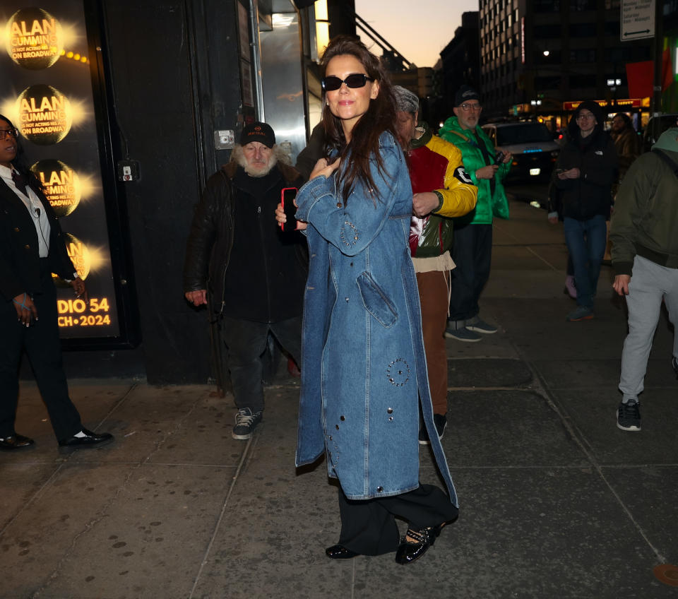 Katie Holmes spotted after Alan Cumming's show in Miu Miut