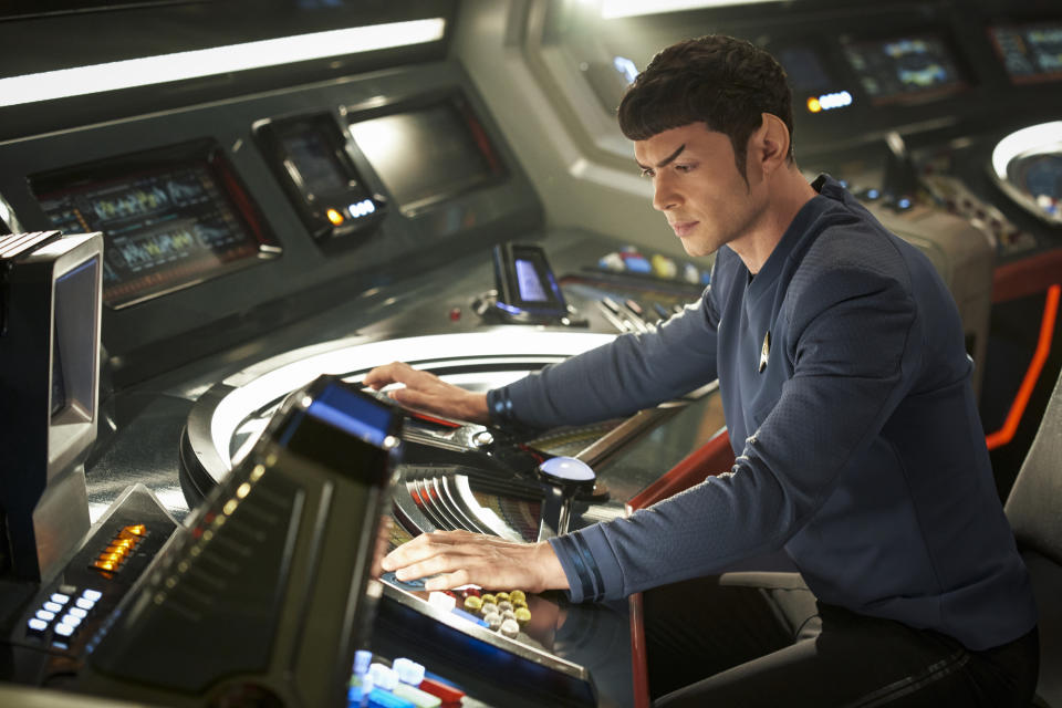 En esta imagen difundida por Paramount+, Ethan Peck como Spock en una escena de la serie "Star Trek: Strange New Worlds". (Marni Grossman/Paramount+ vía AP)