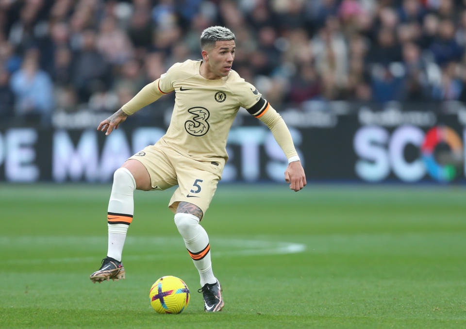 LONDON, ENGLAND - FEBRUARY 11: Chelsea's Enzo Fernandez during the Premier League match between West Ham United and Chelsea FC at London Stadium on February 11, 2023 in London, United Kingdom. (Photo by Rob Newell - CameraSport via Getty Images)