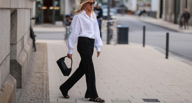 Queen of Casual Black Pleated Wide-Leg Pants