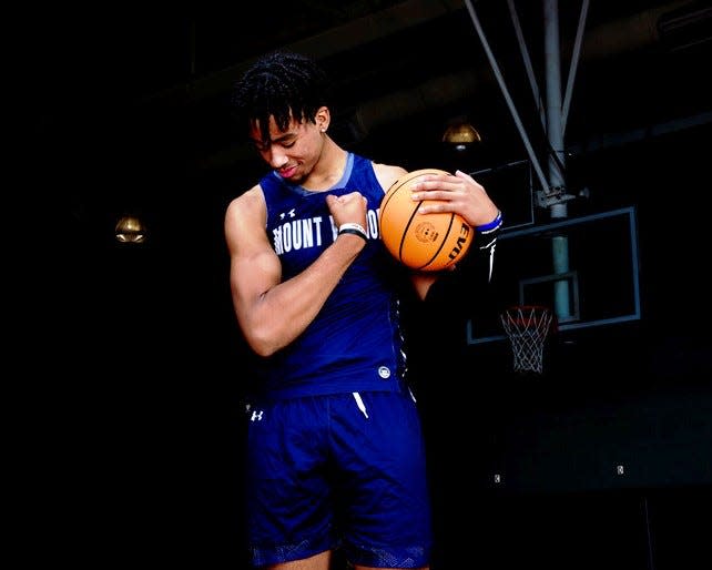 Dennis Scott III, the son of former NBA forward Dennis Scott Jr., is a 6-foot-10 rising power forward who says he's received an offer from Bradley University and reportedly visited the campus last week.