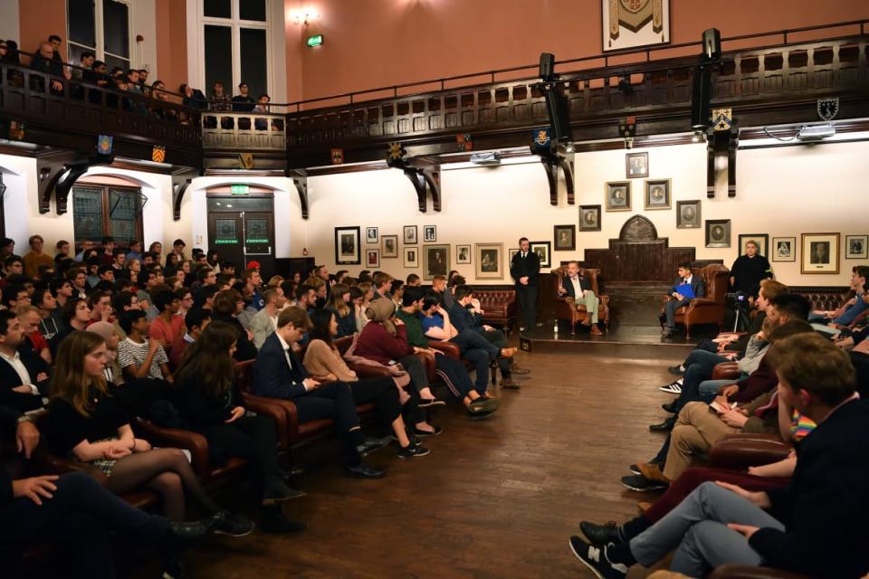 <div class="inline-image__caption"><p>Jordan Peterson addresses students at The Cambridge Union on Nov. 2, 2018 in Cambridge, Cambridgeshire.</p></div> <div class="inline-image__credit">Chris Williamson/Getty Images</div>