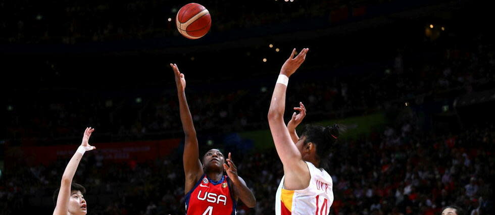 Les Américaines ont remporté une finale à sens unique face à la Chine samedi à Sydney (83-61).  - Credit:JAMES GOURLEY / AAP / EPA