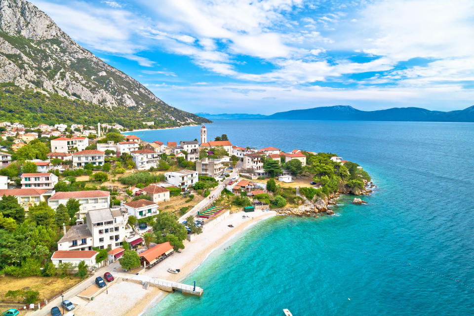 Entre mer et montagne, le village de Gradac est un havre de paix en Croatie (Getty Images)