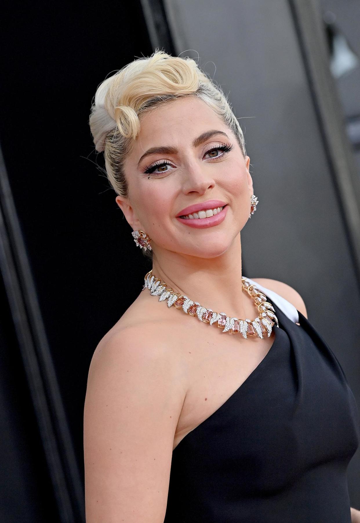 Lady Gaga Welcomes 1st Baby Via Surrogate