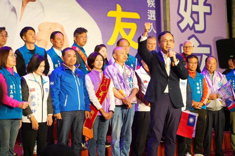 國民黨主席朱立倫呼籲全民團結下架民進黨。林泊志攝