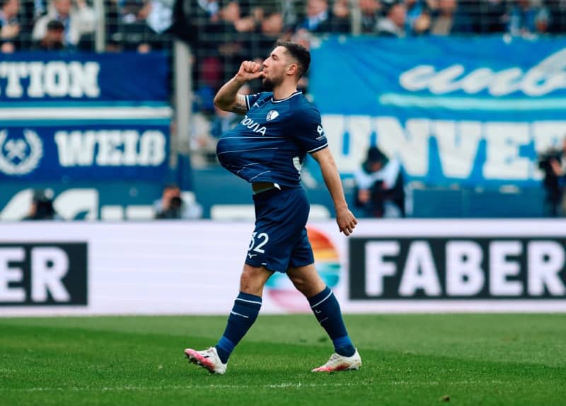 Bochum's Maximilian Wittek celebrates scoring his side's first goal during the German Bundesliga soccer match between VfL Bochum and RB Leipzig at Vonovia Ruhrstadion. Bernd Thissen/dpa