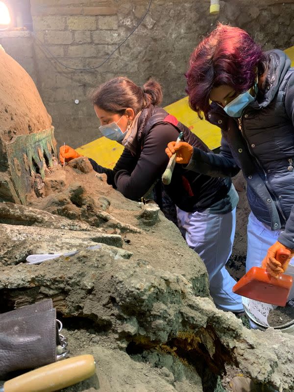 Archeologists uncover an ancient ceremonial carriage near Pompeii