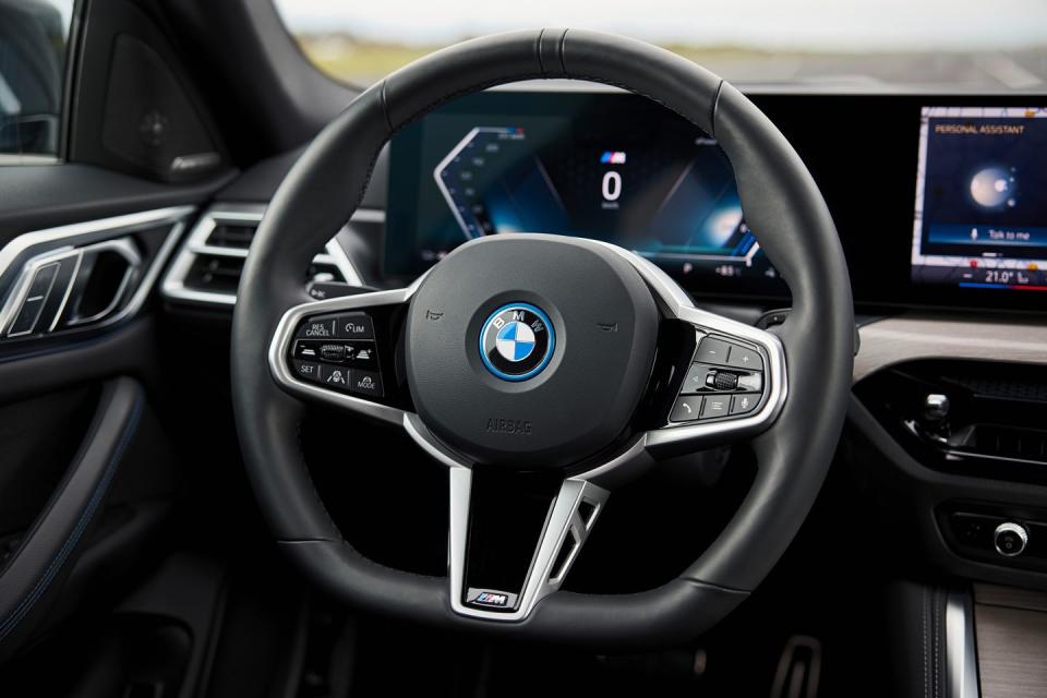 2025 bmw i4