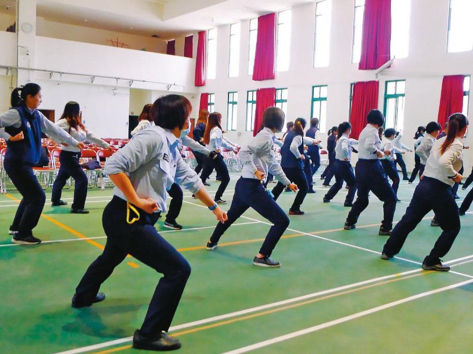 台中女監管理員訓練有素，卻遭控放任受刑人施暴。（翻攝台中女子監獄官網）