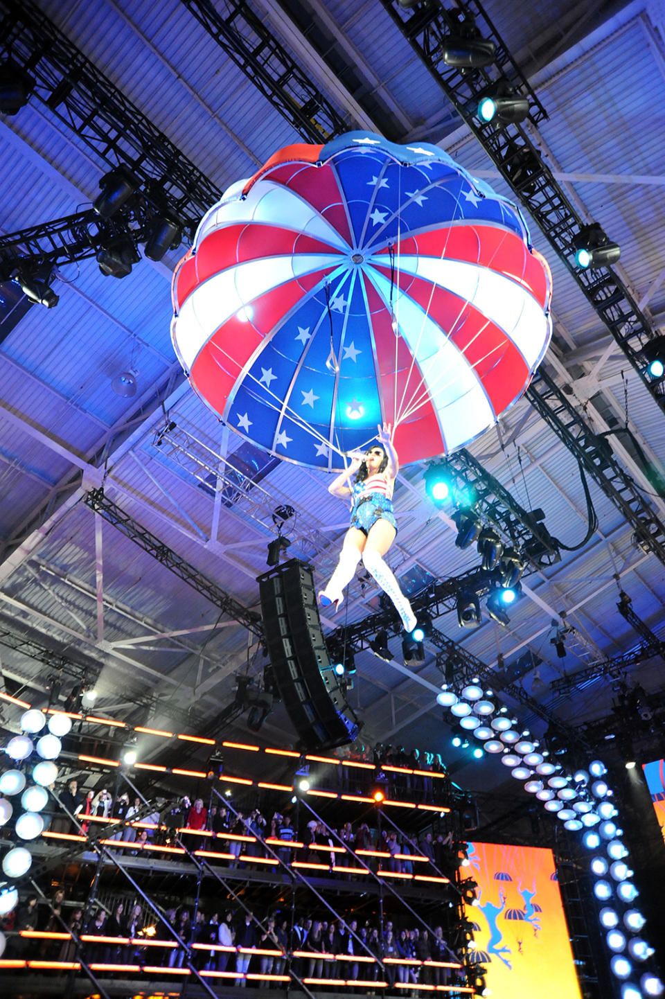 Singer Katy Perry performs onstage during “VH1 Divas Salute the Troops” presented by the USO at the MCAS Miramar on December 3, 2010 in Miramar, California. “VH1 Divas Salute the Troops” concert event will be televised on Sunday, December 5 at 9:00 PM ET/