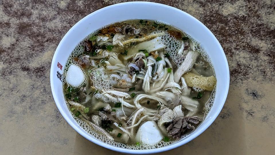 A balanced, light yet flavourful bowl of 'koay teow th’ng'.