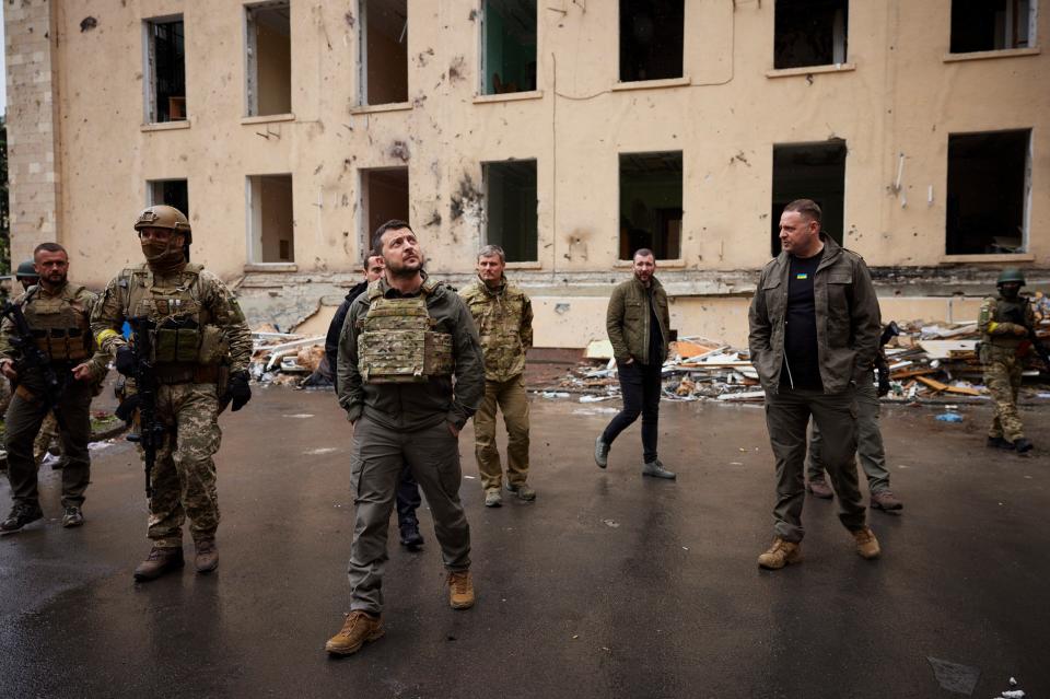 Voldoymyr Zelensky visits the Kharkiv region (EPA/Ukrainian presidential press service handout)