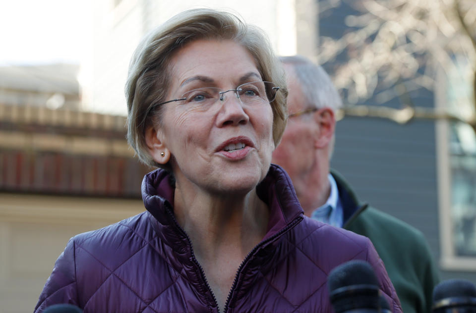 Democratic U.S. presidential candidate Senator Elizabeth Warren talks to reporters outside her house about the end of her 2020 campaign for U.S. president after informing her staff that she is withdrawing from the U.S. presidential race in Cambridge, Massachusetts, U.S., March 5, 2020. REUTERS/Brian Snyder