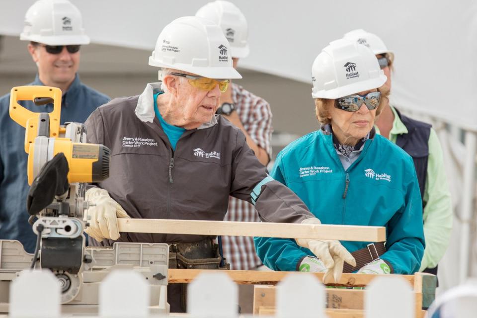 President Carter and Mrs. Carter building with Habitat across Canada in 2017.