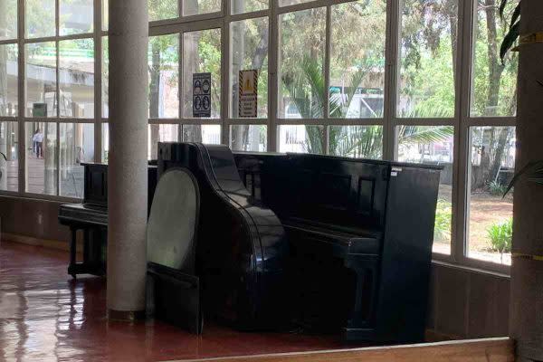 Pianos abandonados en el Conservatorio Nacional de Música por falta de mantenimiento