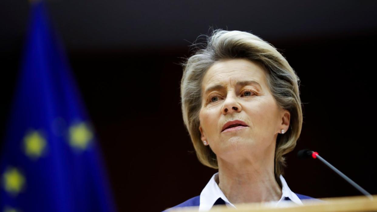 Ursula von der Leyen, Präsidentin der Europäischen Kommission, spricht während einer Plenarsitzung im Europäischen Parlament in Brüssel.