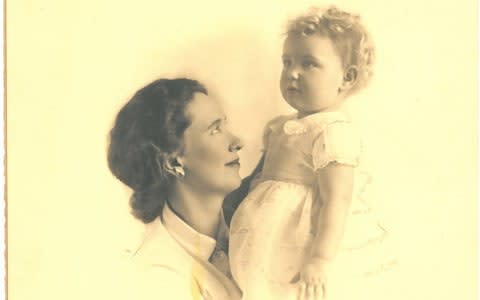 Origo with her daughter, Benedetta, 1942  - Credit: © Estate of Iris Origo